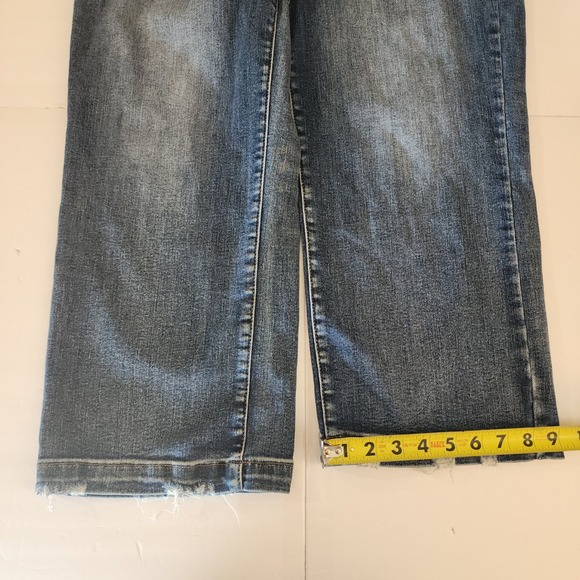 D26 Judy Blue Wide Leg Cropped Jeans Medium Wash Raw Hem 13/24 High Rise - Picture 10 of 12